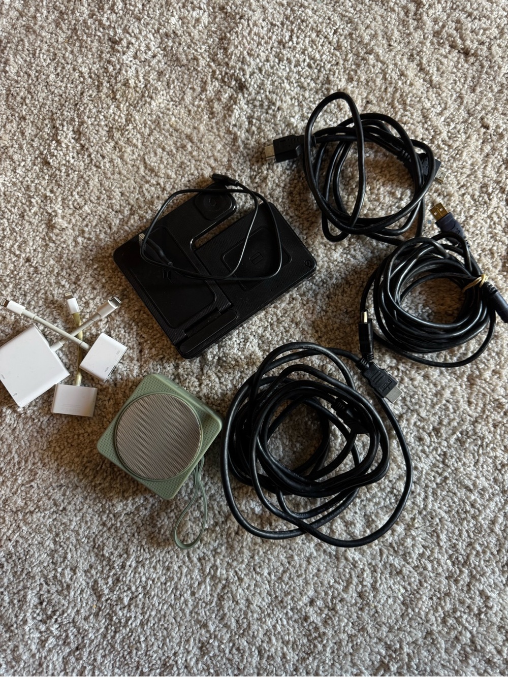 ๐5 for $25๐ Mixed Electronic Cord & Adapter Lot - Black Cords & Adapters - Picture 2 of 9